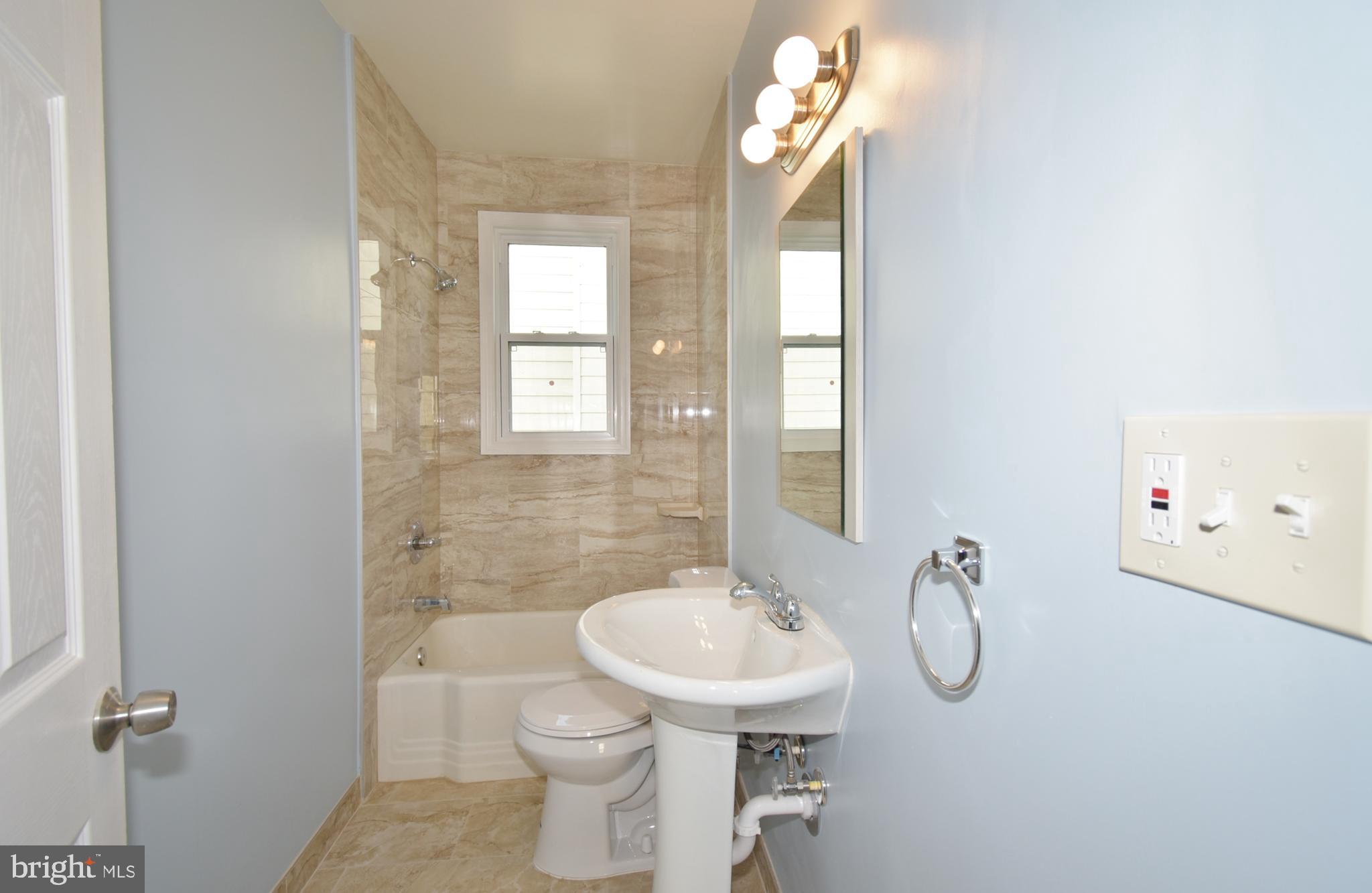 1418 Sulphur Spring Road Baltimore, MD 21227 - Photo 19 of 24 Full Bath on Main Level