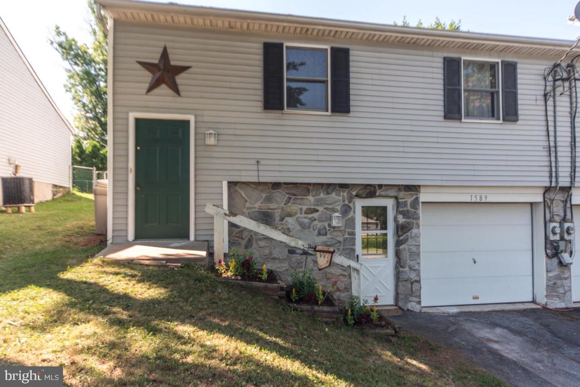 1589 North Reading Road Stevens, PA 17578 - Photo 1 of 25 Gallery Image 1
