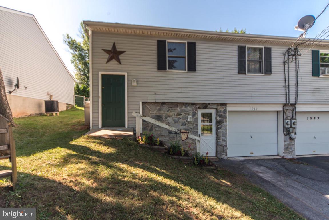 1589 North Reading Road Stevens, PA 17578 - Photo 2 of 25 Gallery Image 2
