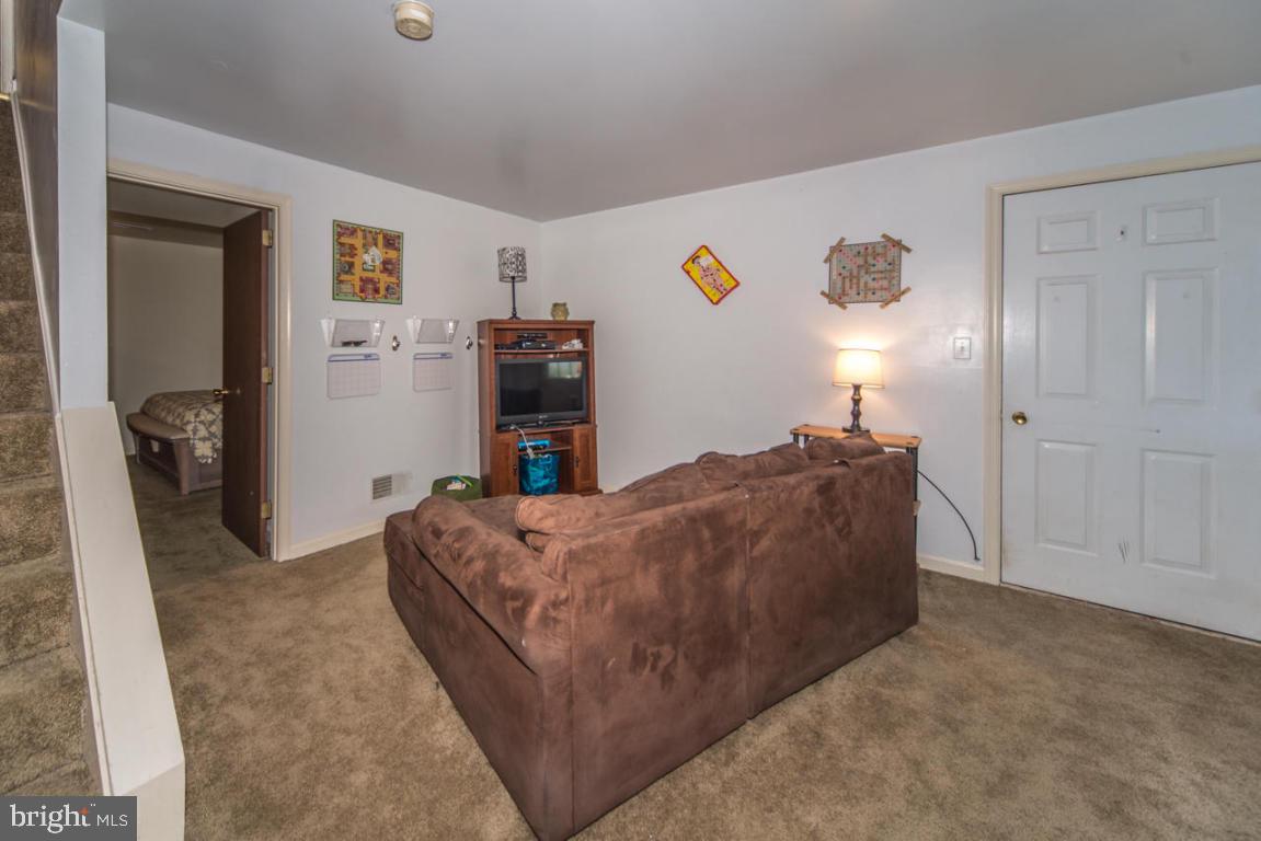 1589 North Reading Road Stevens, PA 17578 - Photo 19 of 25 Gallery Image 19