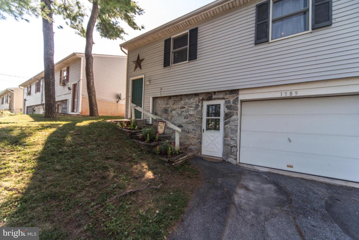 1589 North Reading Road Stevens, PA 17578 - Photo 3 of 25 Gallery Image 3