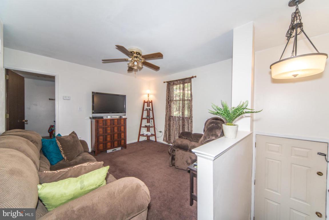 1589 North Reading Road Stevens, PA 17578 - Photo 5 of 25 Gallery Image 5