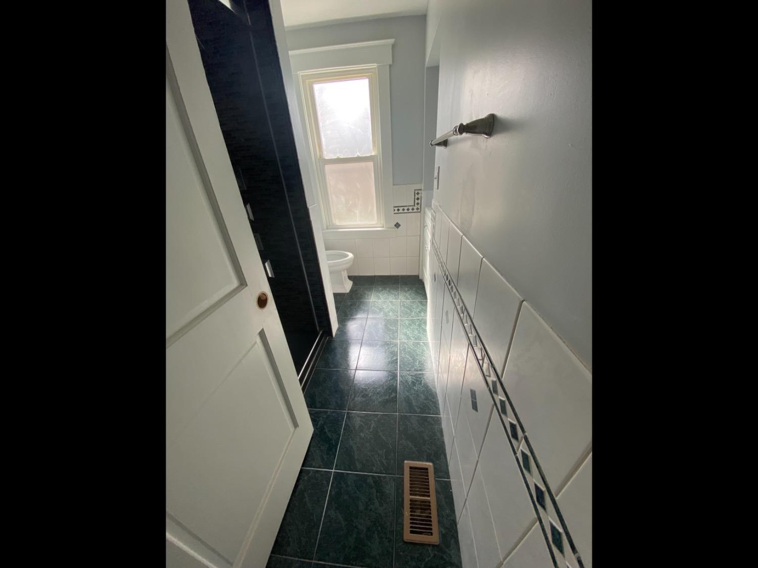 9840 Pippin Road Cincinnati, OH 45231 - Photo 13 of 19 Gallery Image 13