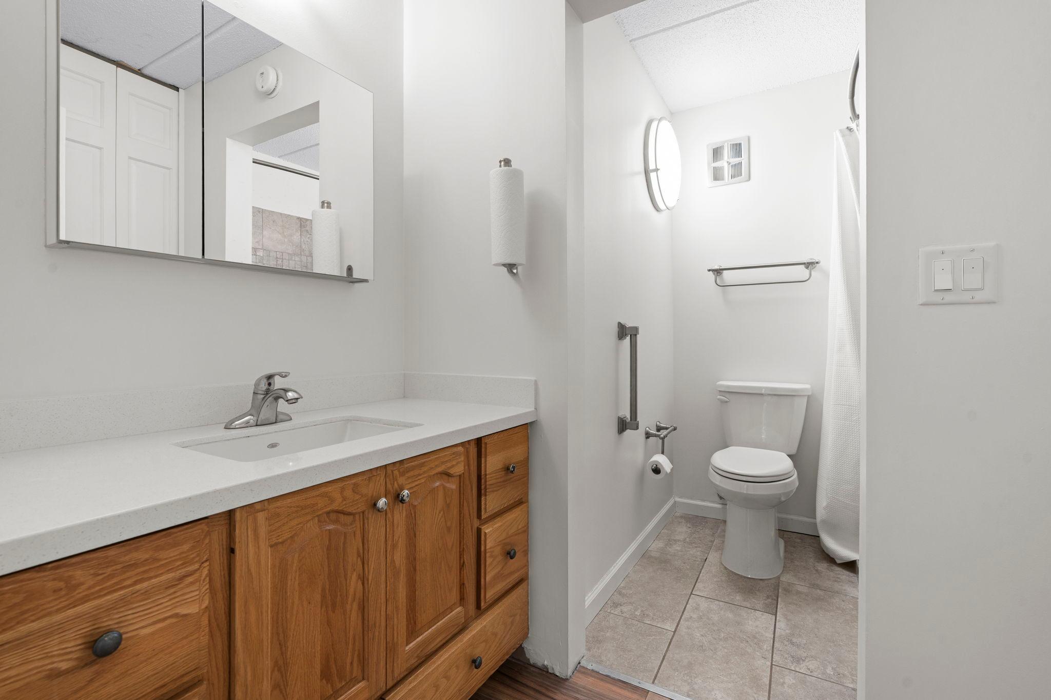 10411 Cedar Lake Road, Unit 419 Minnetonka, MN 55305 - Photo 19 of 58