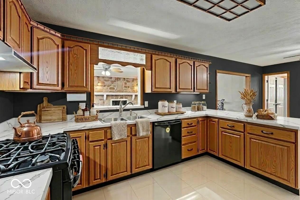 5150 Hickory Road Indianapolis, IN 46239 - Photo 12 of 57