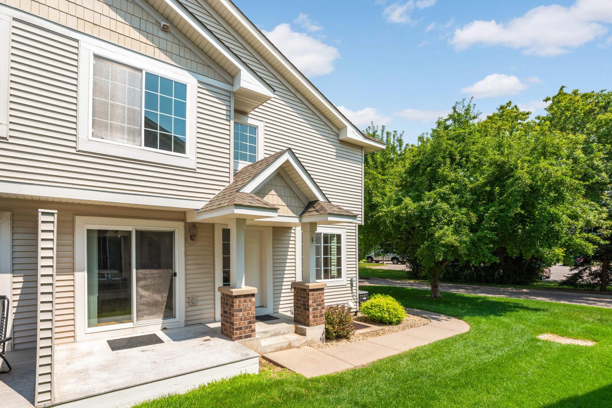 1669 County Rd D East Maplewood, MN 55109 - Photo 1 of 1 Gallery Image 1