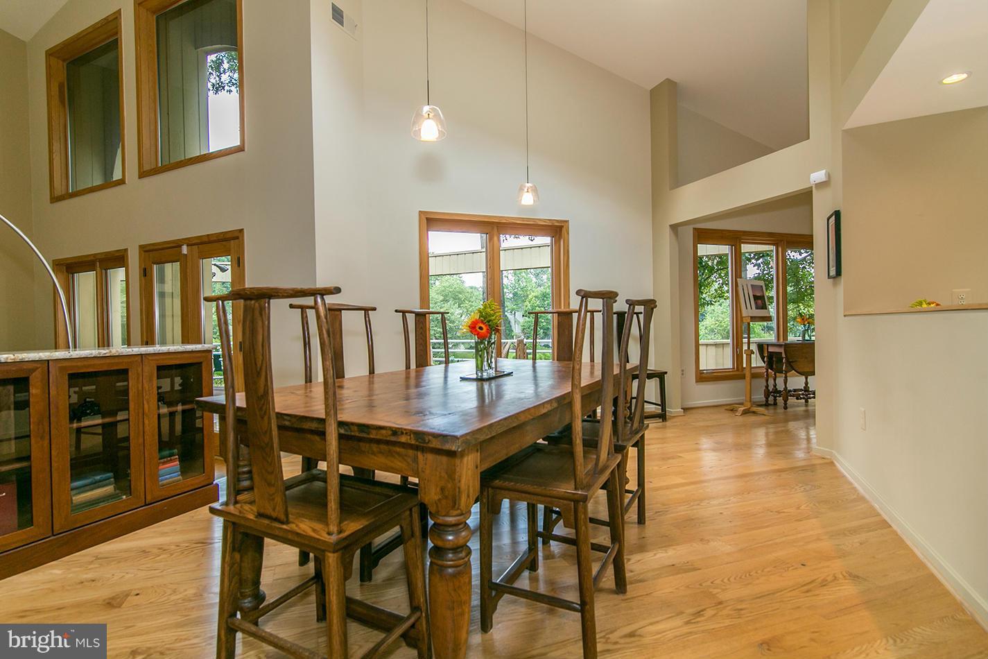 11580 Lake Newport Road Reston, VA 20194 - Photo 15 of 30 Dining Room
