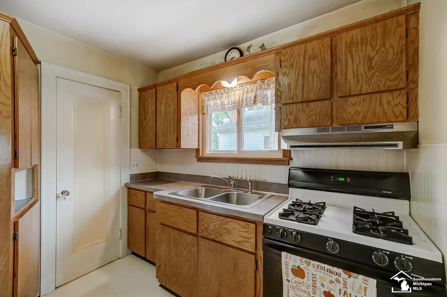 3181 North Custer Road Monroe, MI 48162 - Photo 16 of 36