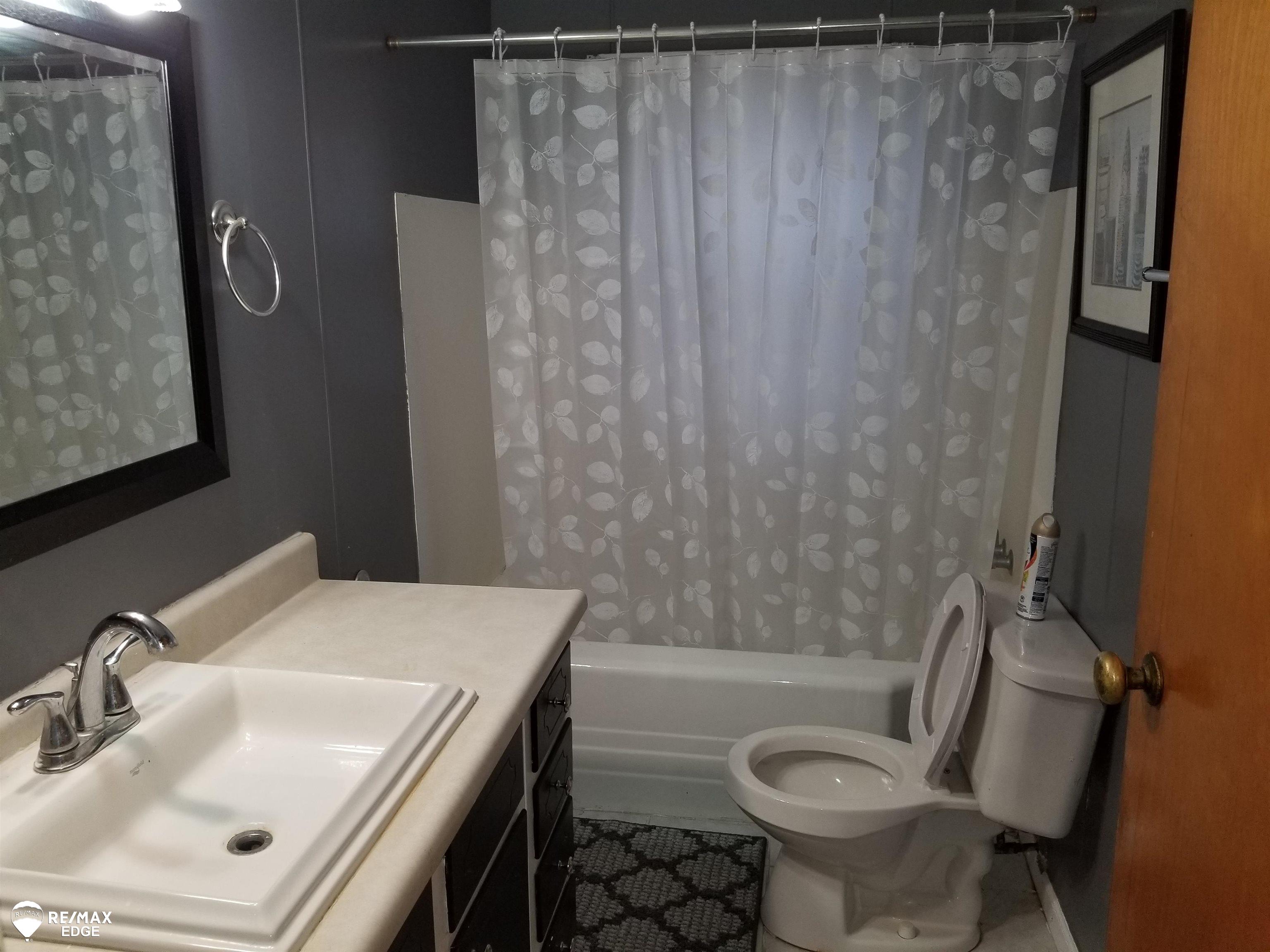 8110 East Coldwater Road Davison, MI 48423 - Photo 9 of 30 50094814-8.JPG
