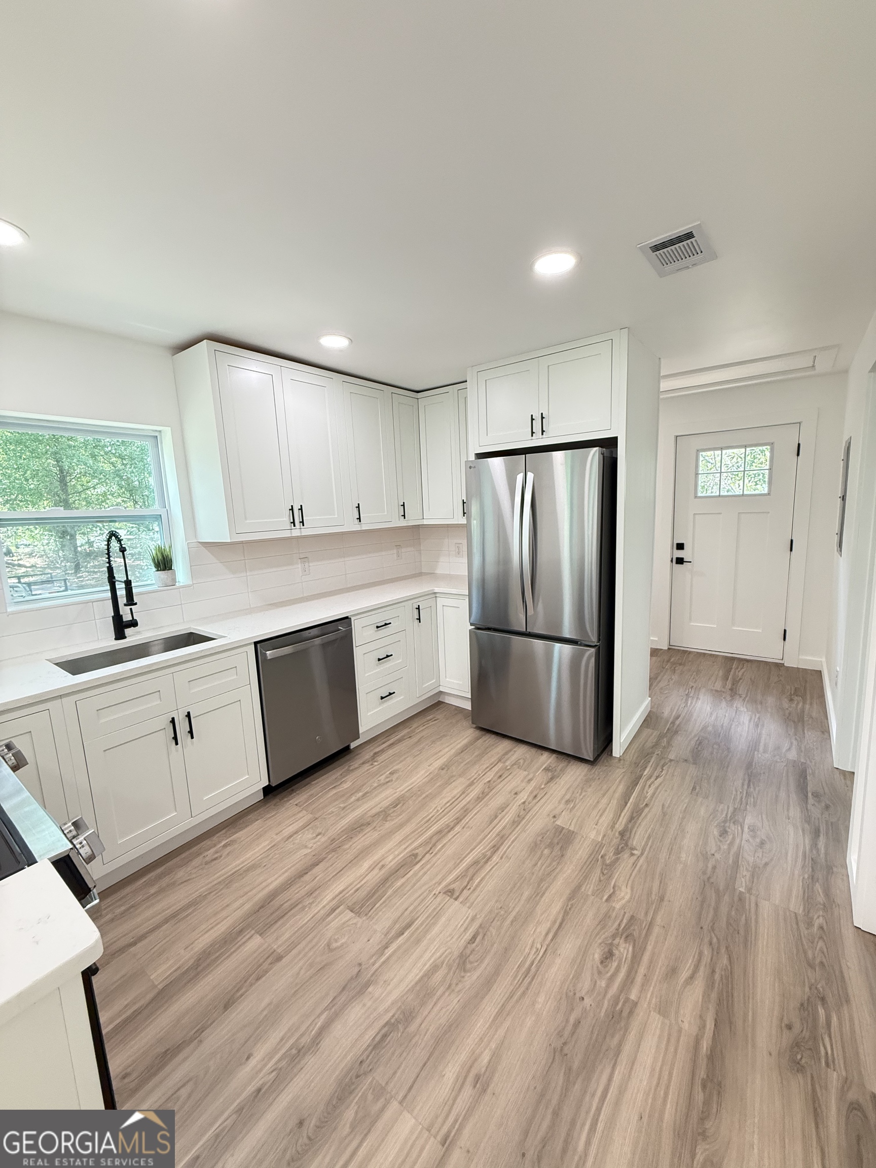 72 Rogers Road Pembroke, GA 31321 - Photo 9 of 50