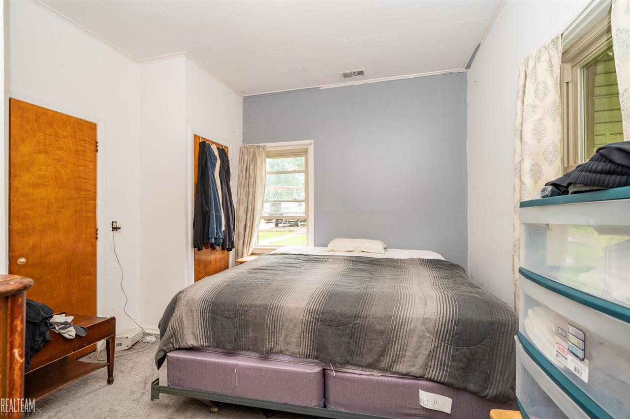 32585 Sutton Road New Baltimore, MI 48047 - Photo 11 of 27 50048385-12.JPG