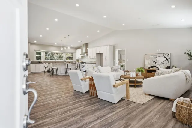 $1,195,000 | 9965 Dunbar Lane, El Cajon, CA 92021