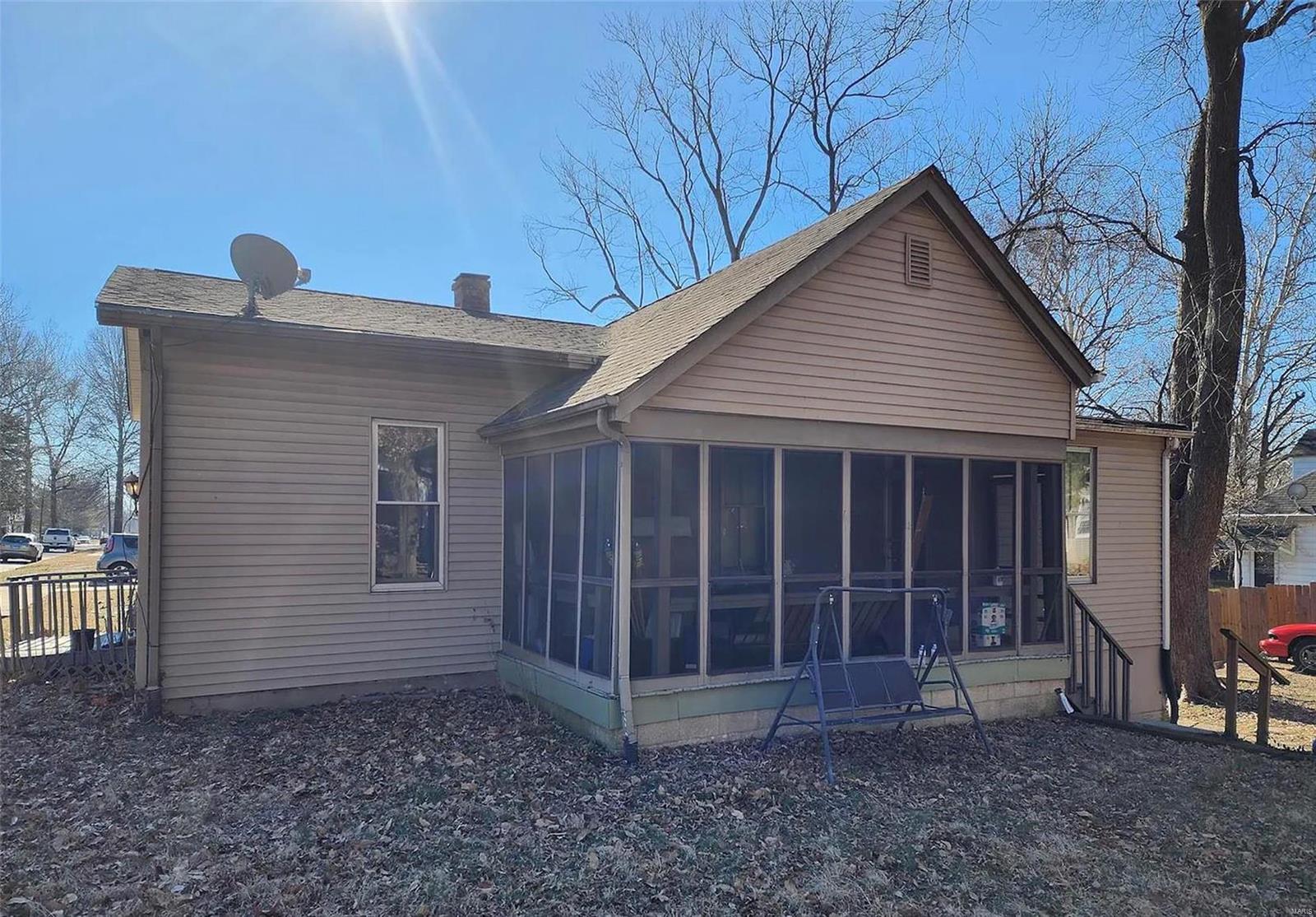 202 Wabash Avenue, Unit B Belleville, IL 62220 - Photo 2 of 3