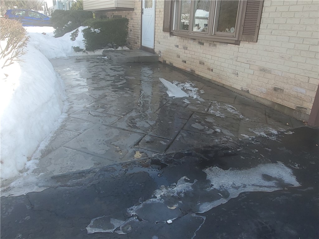 15 Mango Lane Gates, NY 14606 - Photo 3 of 41