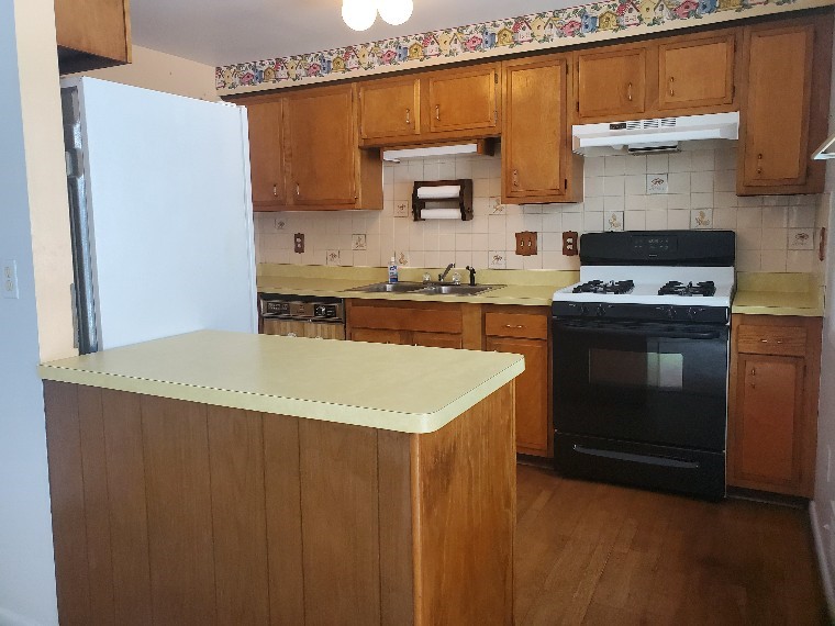 15 Mango Lane Gates, NY 14606 - Photo 9 of 41