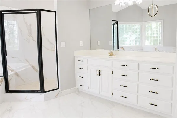 $1,250,000 | 601 Southwest Forestpark Lane, Lee's Summit, MO 64081