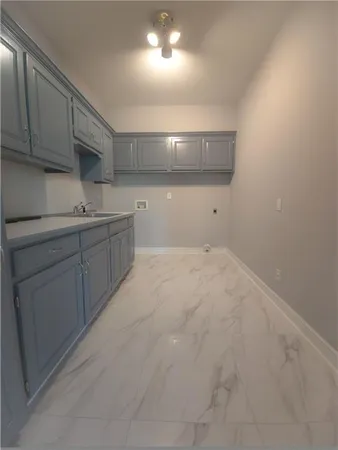 $1,250,000 | 601 Southwest Forestpark Lane, Lee's Summit, MO 64081