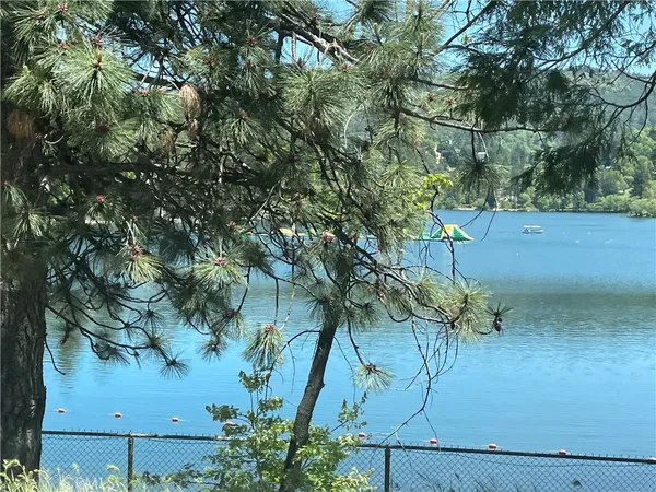 $550,000 | 24327-24327 Montreaux Drive, Crestline, CA 92325