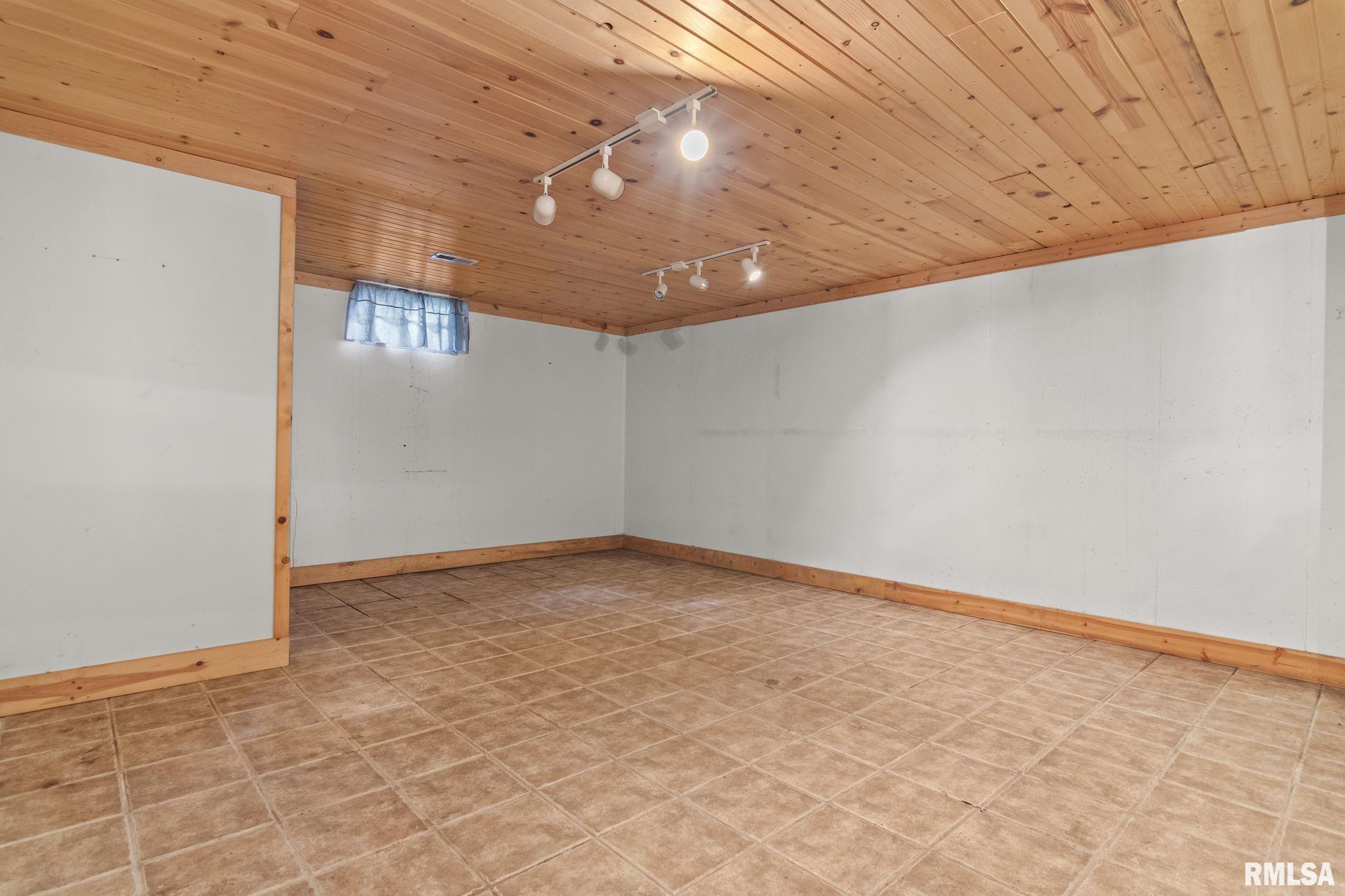 23253 Digiovanna Avenue Athens, IL 62613 - Photo 28 of 46 Gallery Image 28