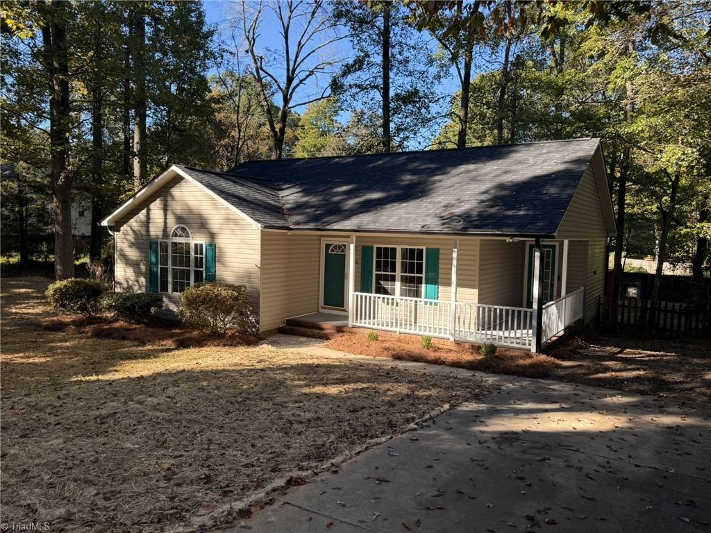 8111 Oak Arbor Road Greensboro, NC 27455 - Photo 4 of 22