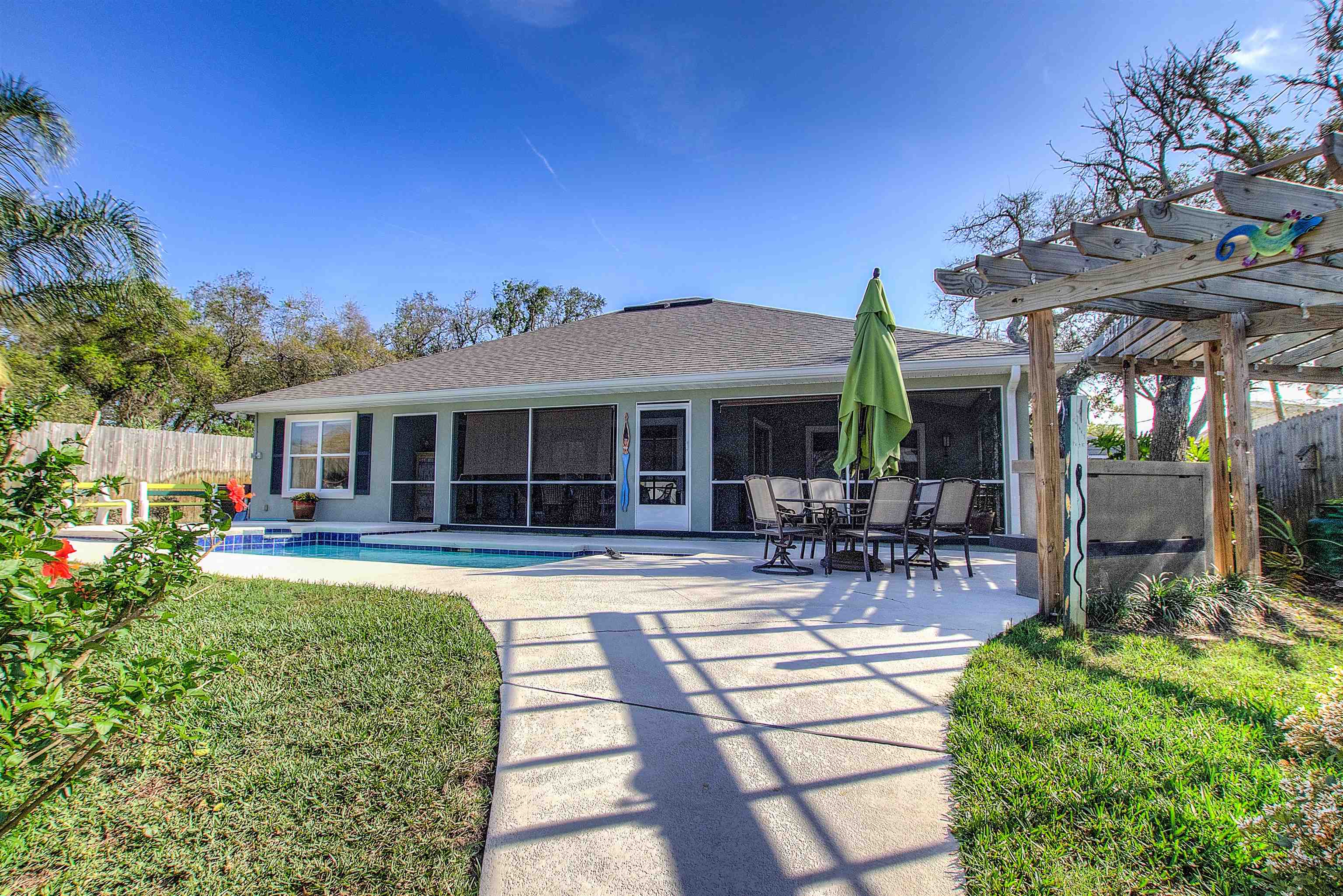 252 Desoto Road St. Augustine, FL 32080 - Photo 7 of 50 a view of a house with a patio