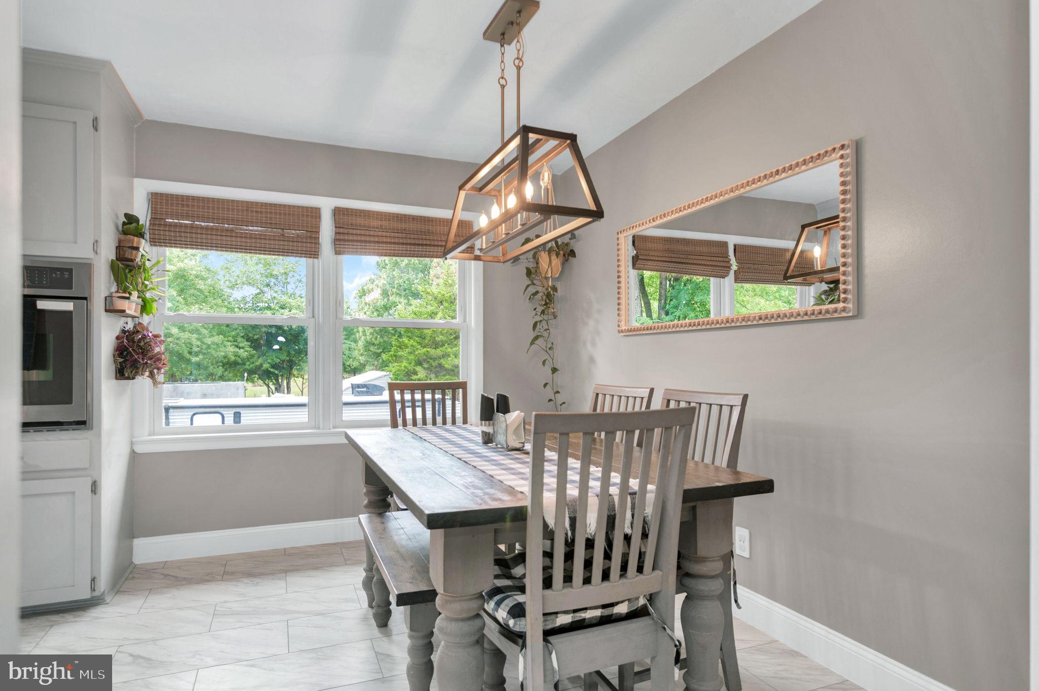 204 Richards Ferry Road Fredericksburg, VA 22406 - Photo 17 of 61 Dining nook