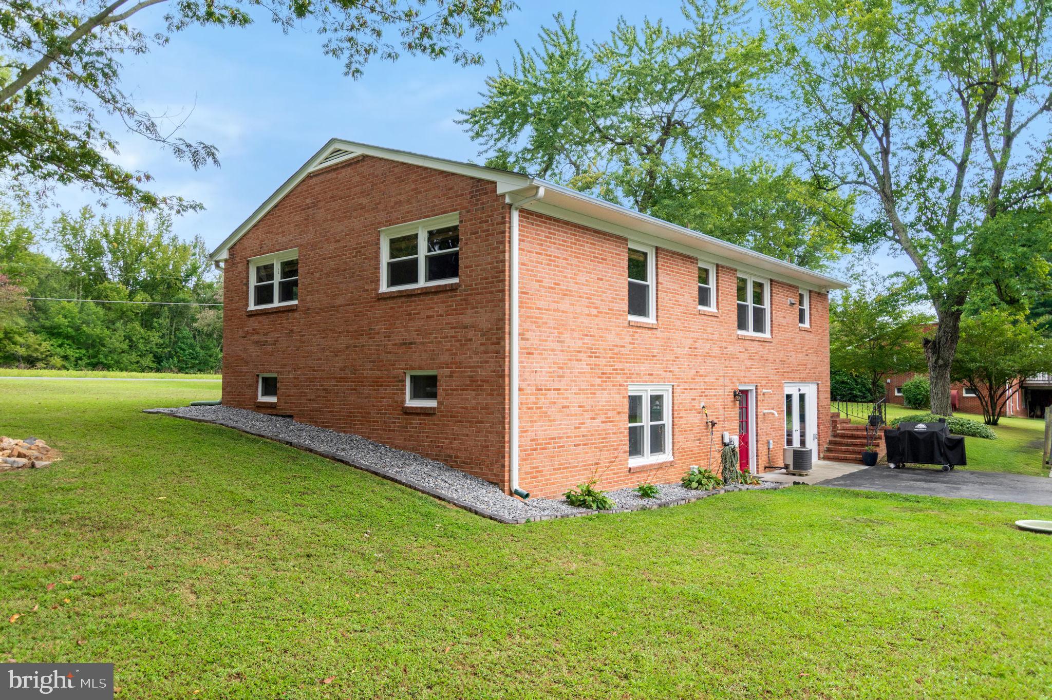 204 Richards Ferry Road Fredericksburg, VA 22406 - Photo 43 of 61 Exterior - Side