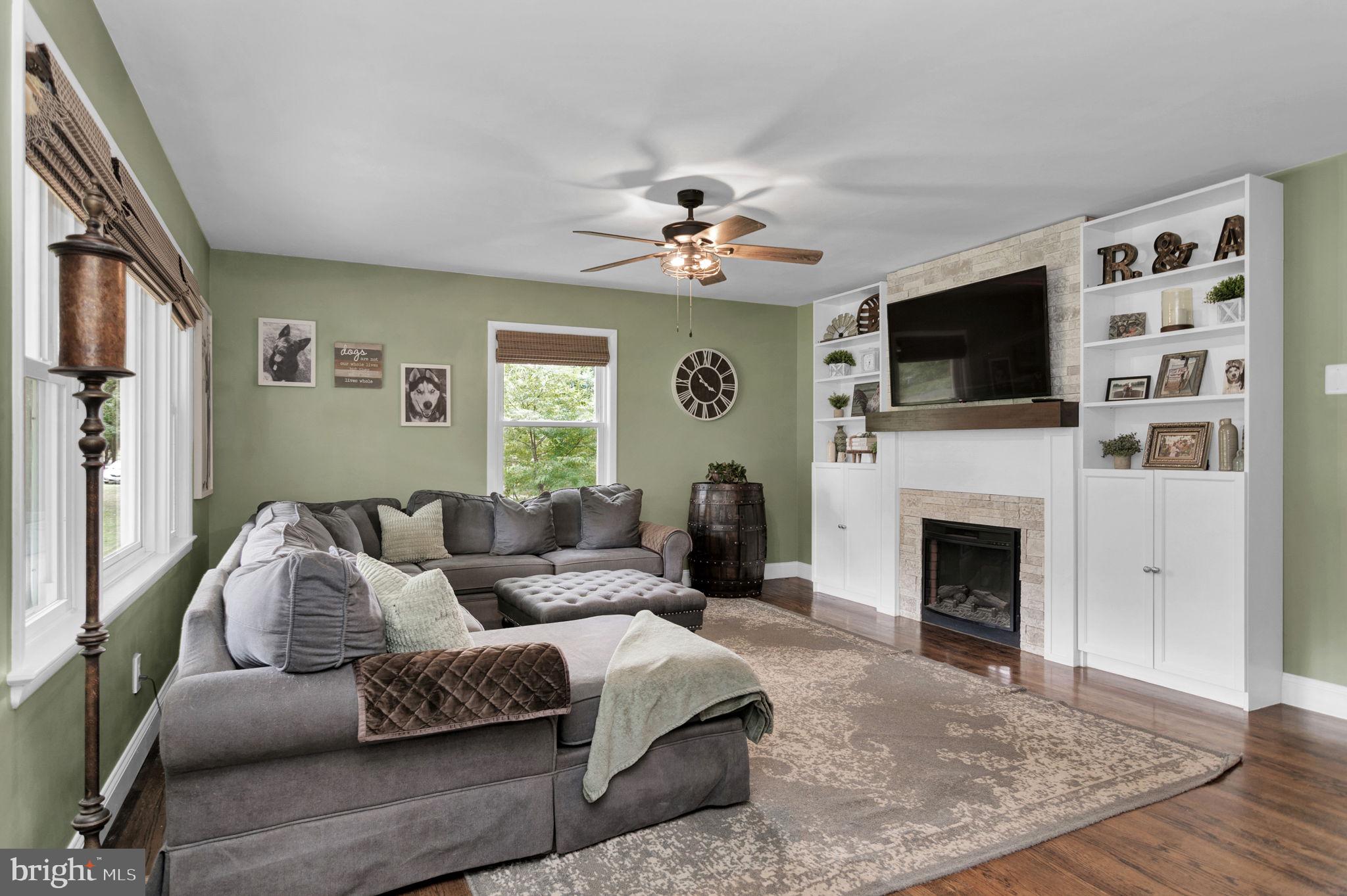 204 Richards Ferry Road Fredericksburg, VA 22406 - Photo 8 of 61 Family room