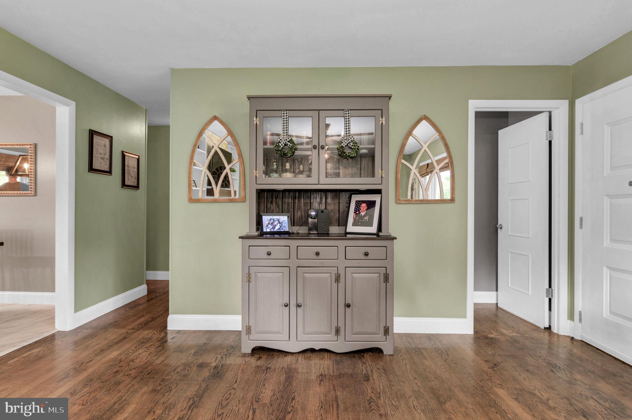 204 Richards Ferry Road Fredericksburg, VA 22406 - Photo 9 of 61 Family room