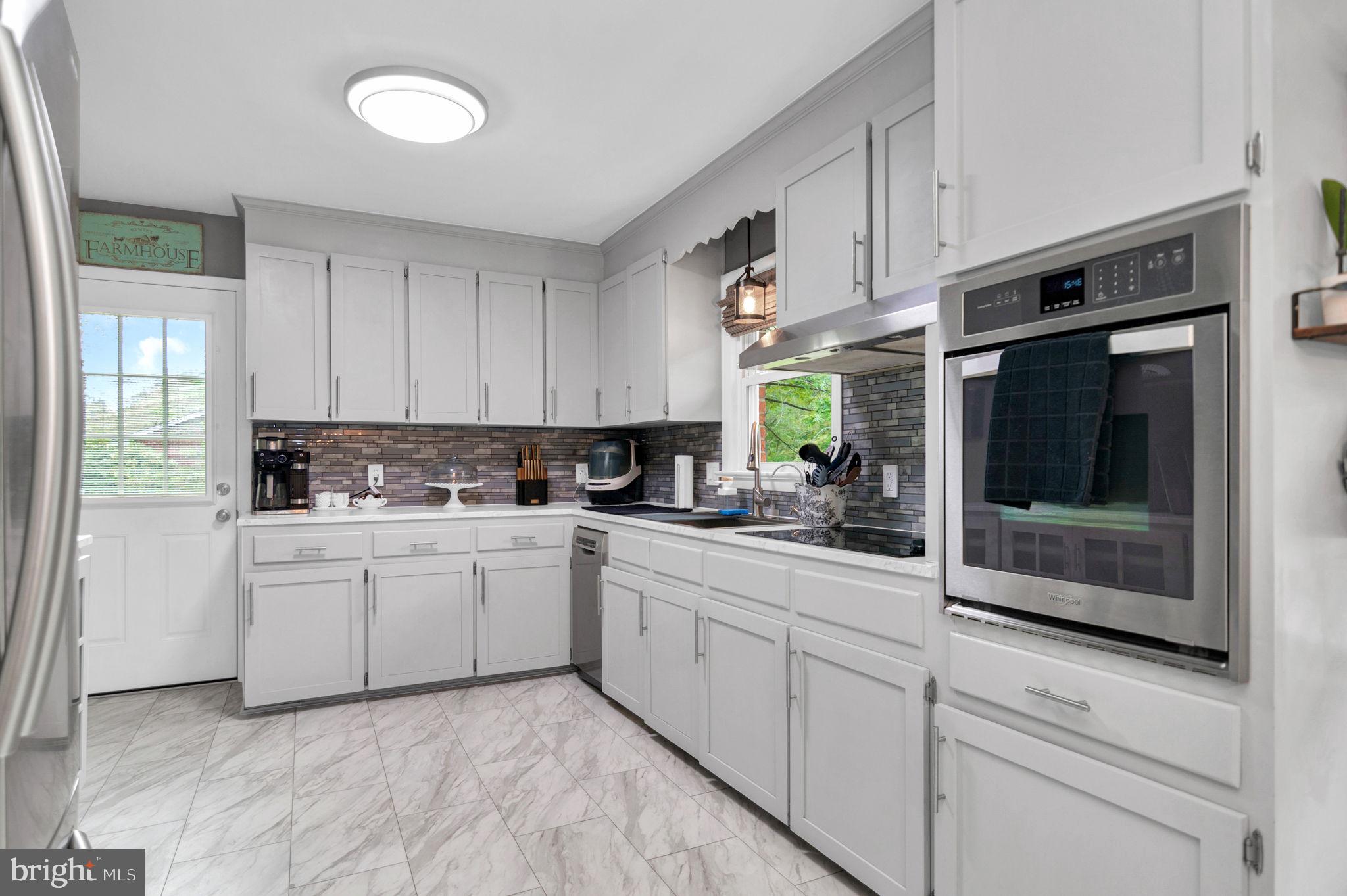 204 Richards Ferry Road Fredericksburg, VA 22406 - Photo 10 of 61 Kitchen