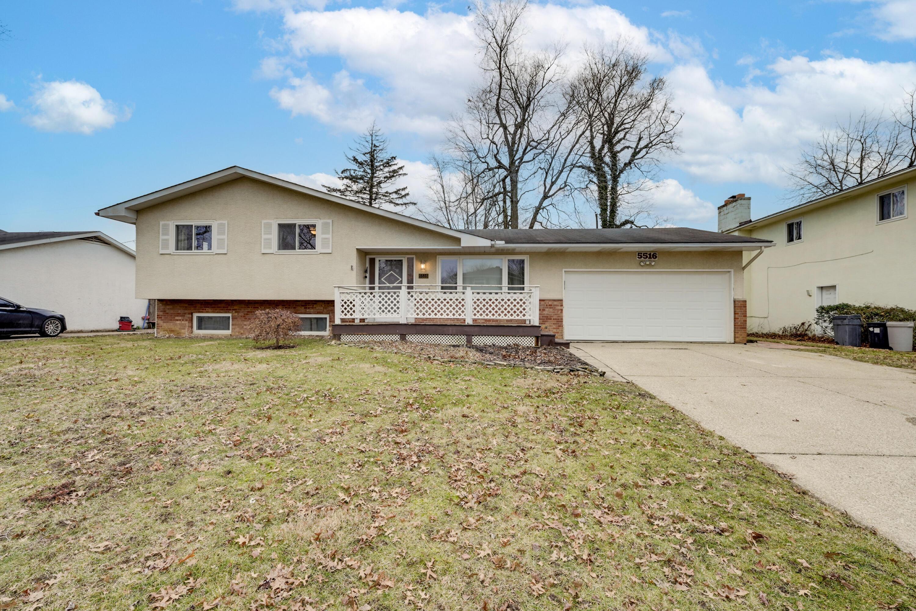 5516 Driftwood Road Columbus, OH 43229 - Photo 1 of 35 Front View 5516 Driftwood