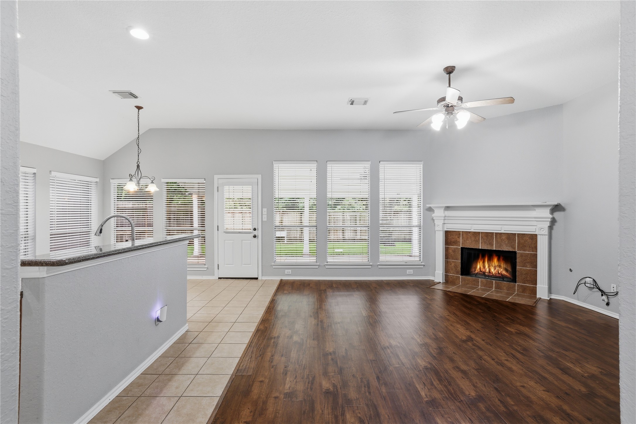 28547 Connordale Lane Spring, TX 77386 - Photo 4 of 16