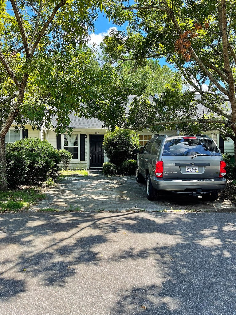 105 Raintree Court Aiken, SC 29803 - Photo 2 of 9