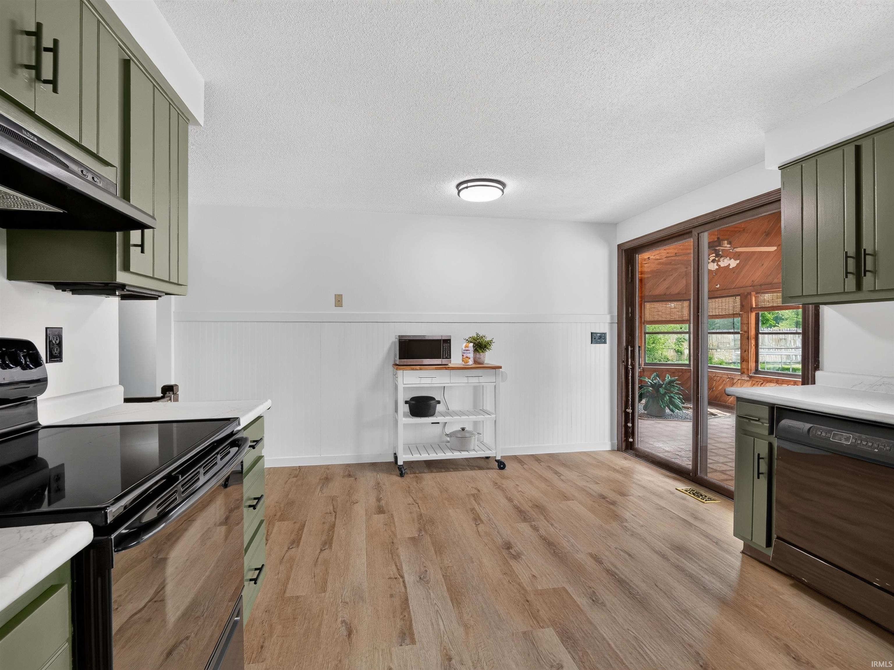 2014 Gump Road East Fort Wayne, IN 46845 - Photo 10 of 32 Gallery Image 10