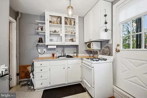 $695,000 | 124 East Chestnut Hill Avenue, Philadelphia, PA 19118