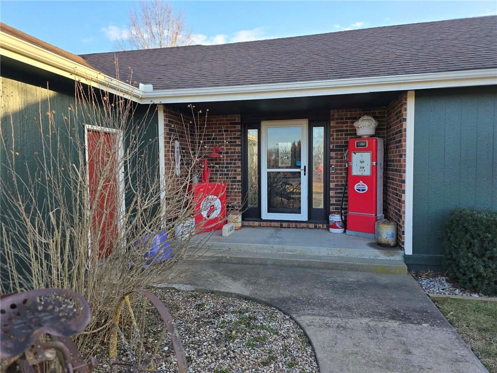 22301 Parallel Road Tonganoxie, KS 66086 - Photo 4 of 20