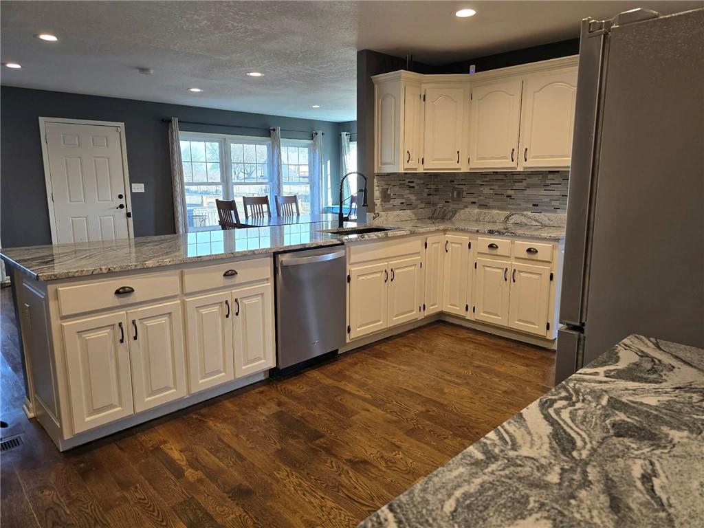 22301 Parallel Road Tonganoxie, KS 66086 - Photo 10 of 20