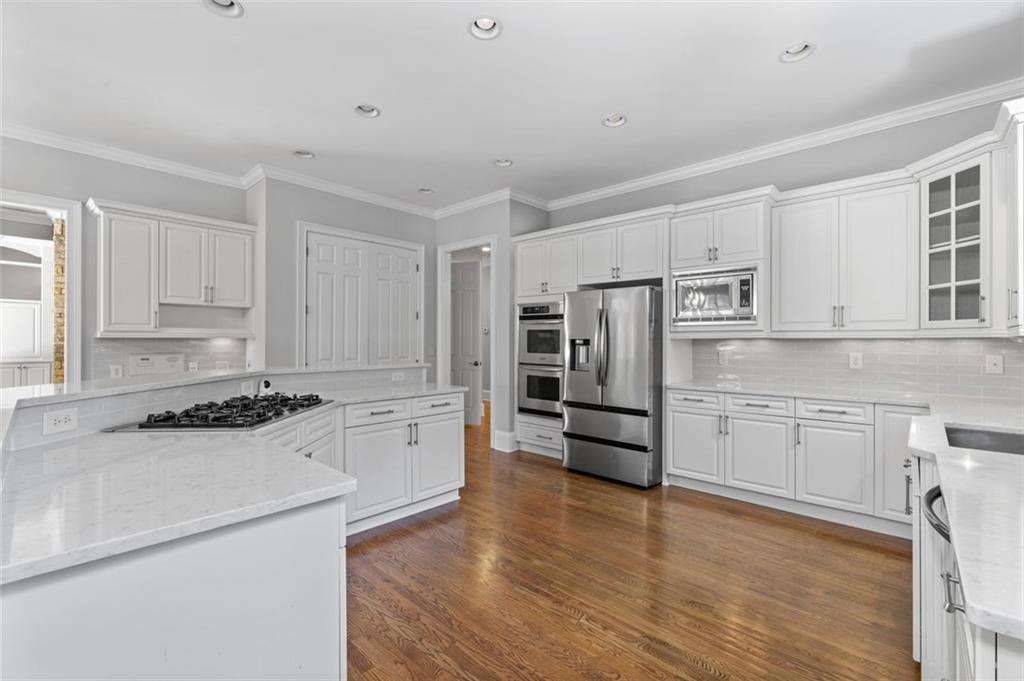 11180 W Road Roswell, GA 30075 - Photo 14 of 39