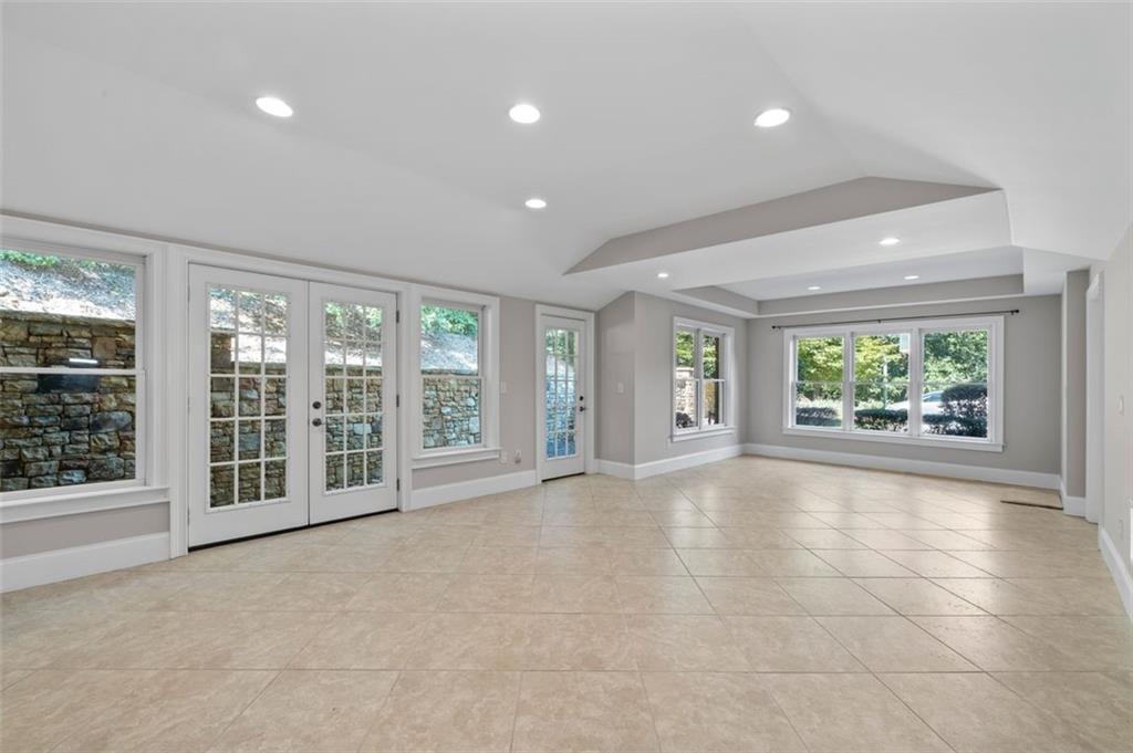 11180 W Road Roswell, GA 30075 - Photo 34 of 39