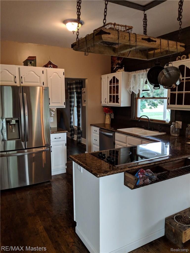 27754 Arsenal Road Flat Rock, MI 48134 - Photo 9 of 57 Kitchen shot 3