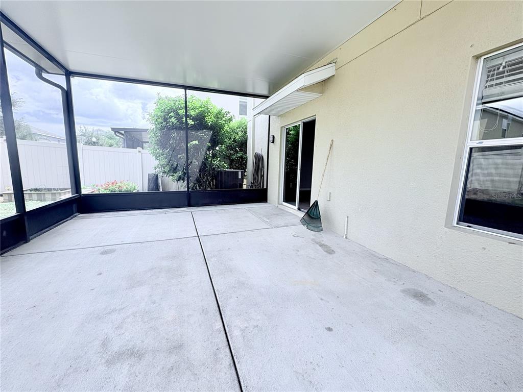 4935 Reflecting Pond Circle Wimauma, FL 33598 - Photo 33 of 41