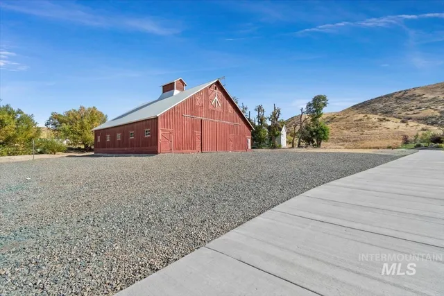 $960,000 | 20530 North Shepherds Pie Way, Boise, ID 83714