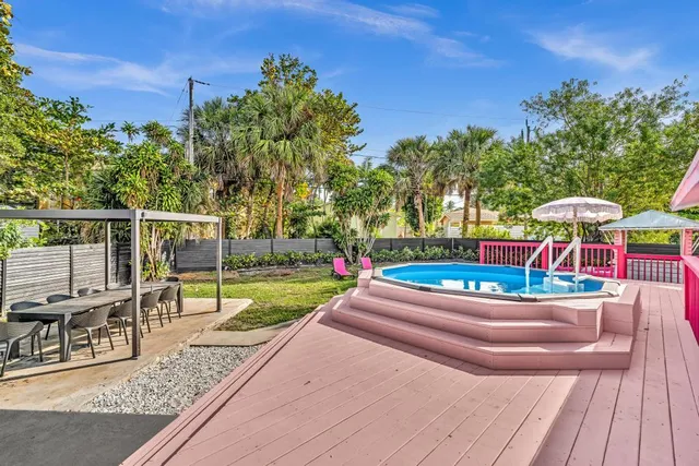 $5,000 | 917 Market Street, West Palm Beach, FL 33401