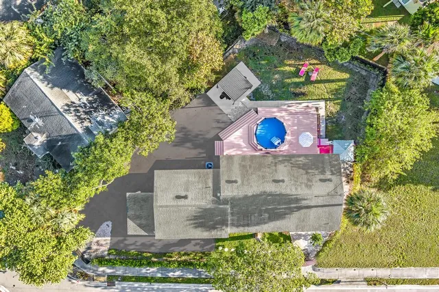 $5,000 | 917 Market Street, West Palm Beach, FL 33401