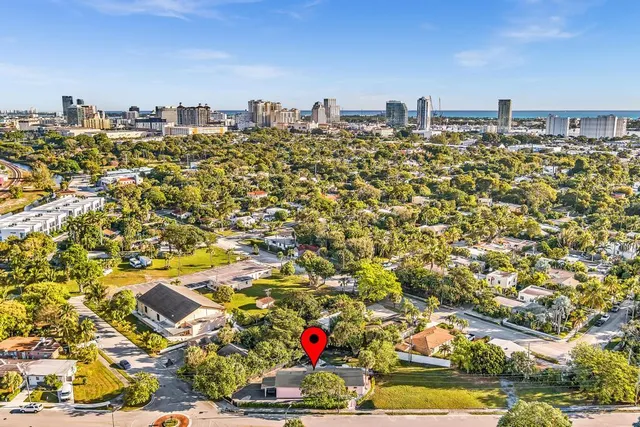 $5,000 | 917 Market Street, West Palm Beach, FL 33401