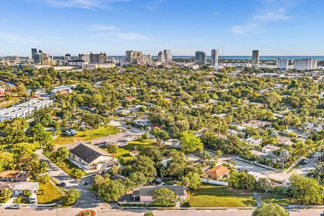 $5,000 | 917 Market Street, West Palm Beach, FL 33401