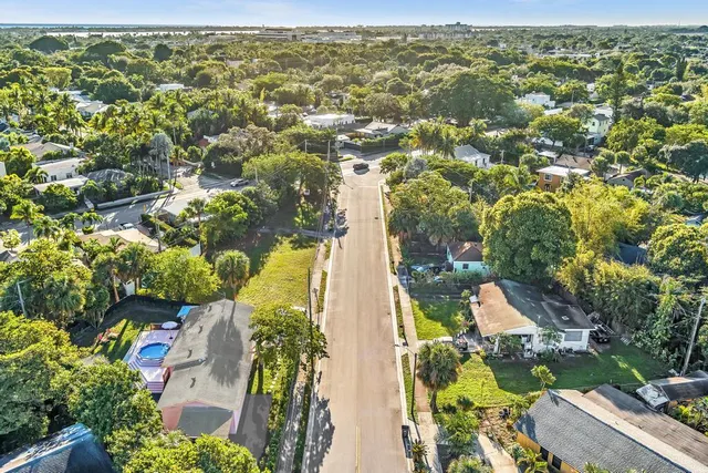 $5,000 | 917 Market Street, West Palm Beach, FL 33401