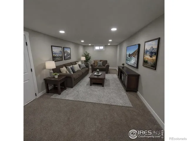 a view of livingroom with furniture