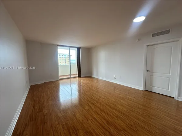 $2,700 | 117 Northwest 42nd Avenue, Unit 1405, Miami, FL 33126