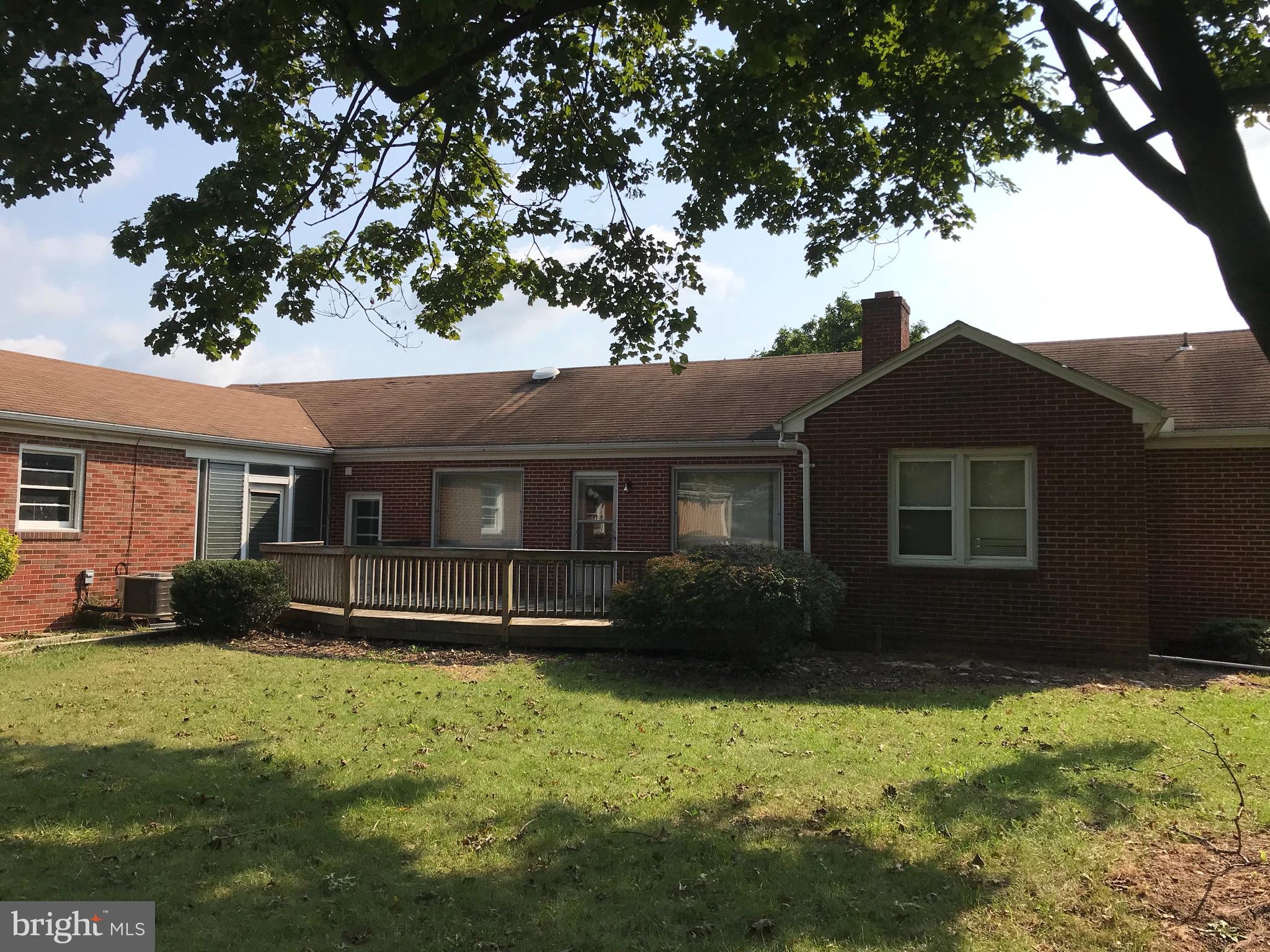25326 Woodfield Road Damascus, MD 20872 - Photo 6 of 31 Gallery Image 6